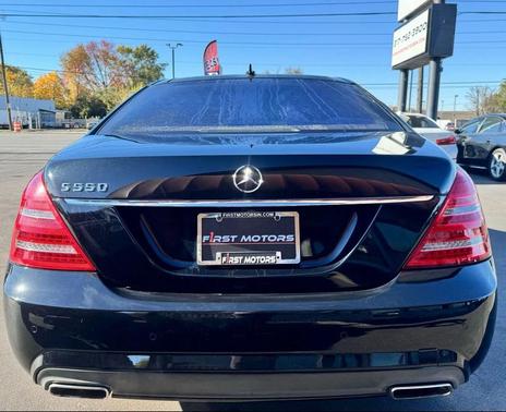 2012 Mercedes-Benz S-Class S550