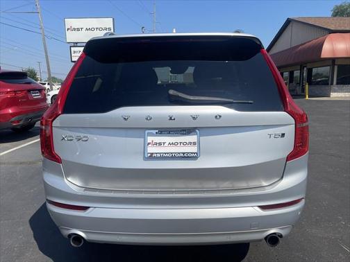 2018 Volvo XC90 T5 Momentum