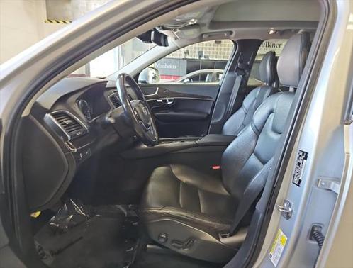 2018 Volvo XC90 T5 Momentum