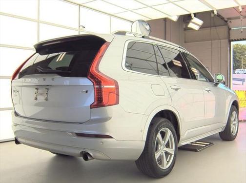2018 Volvo XC90 T5 Momentum