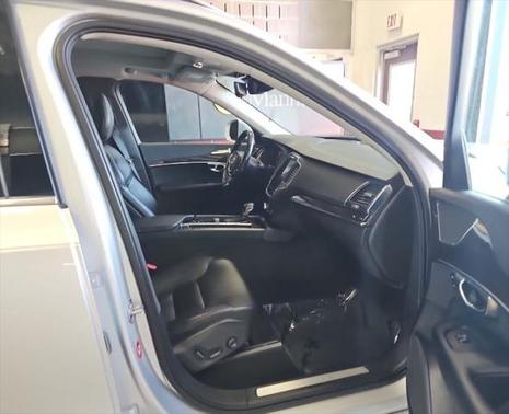 2018 Volvo XC90 T5 Momentum