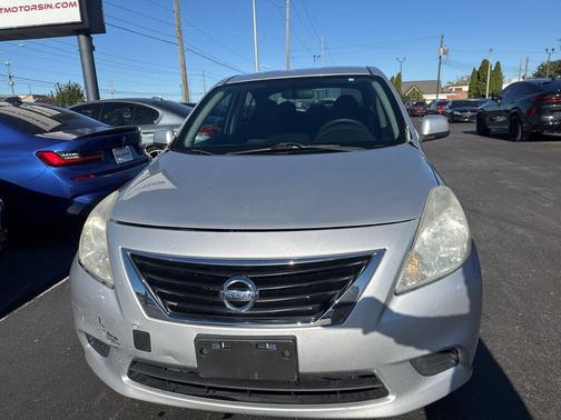 2012 Nissan Versa 1.6 S