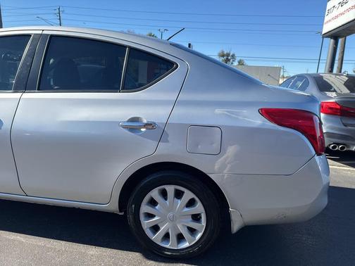 2012 Nissan Versa 1.6 S