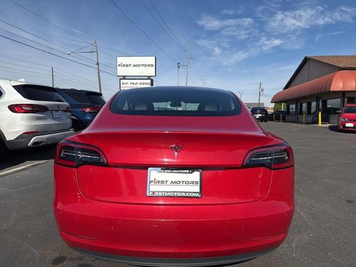 2022 Tesla Model 3 Standard Range