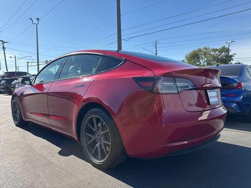 2022 Tesla Model 3 Standard Range