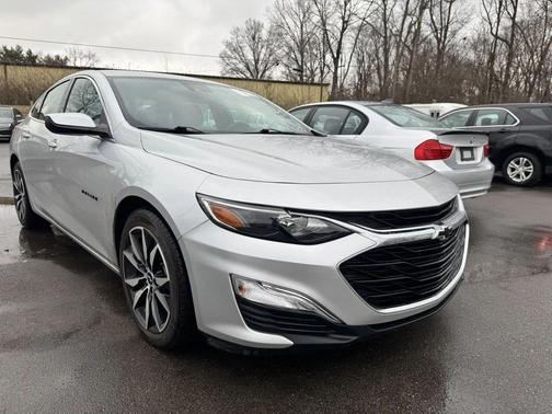2021 Chevrolet Malibu FWD RS
