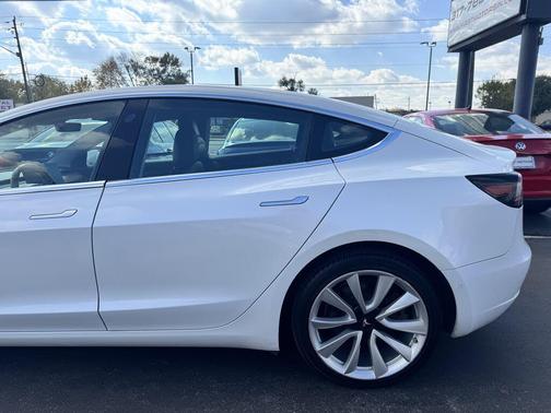 2019 Tesla Model 3 Standard Range Plus
