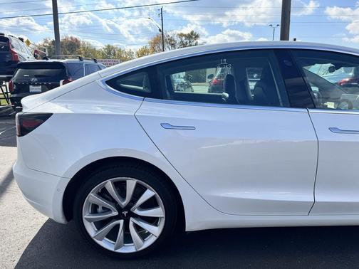 2019 Tesla Model 3 Standard Range