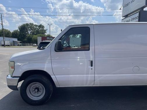 2010 Ford E250 Cargo