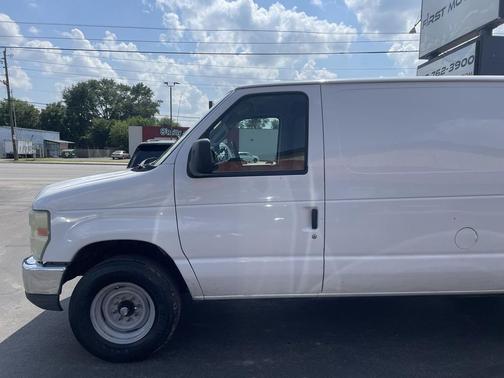 2010 Ford E250 Cargo