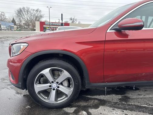 2017 Mercedes-Benz GLC 300 4MATIC
