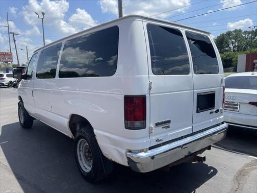 2011 Ford E350 Super Duty XLT