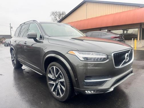 2018 Volvo XC90 T6 Momentum