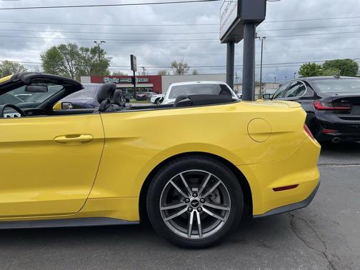 2017 Ford Mustang EcoBoost Premium
