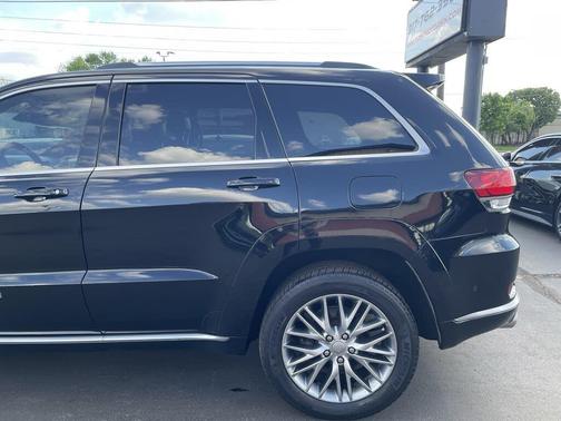 2017 Jeep Grand Cherokee Summit