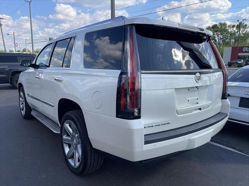 2015 Cadillac Escalade Luxury