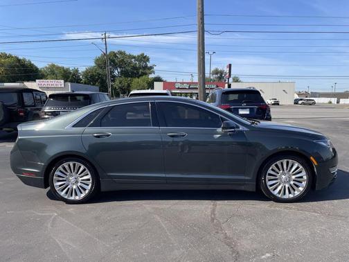 2015 Lincoln MKZ Base