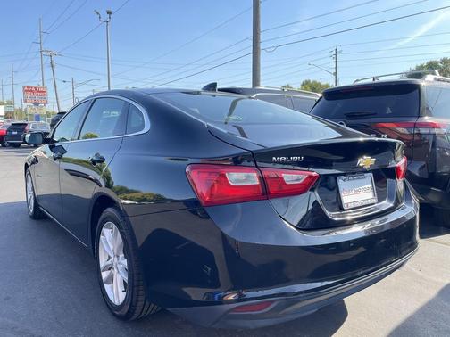 2017 Chevrolet Malibu 1LT