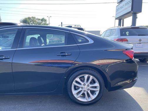 2017 Chevrolet Malibu 1LT