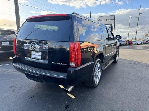 2008 Cadillac Escalade ESV Standard