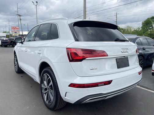 2021 Audi Q5 45 Premium Plus