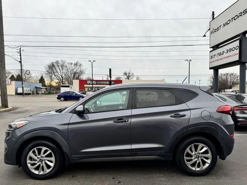 2016 Hyundai TUCSON SE