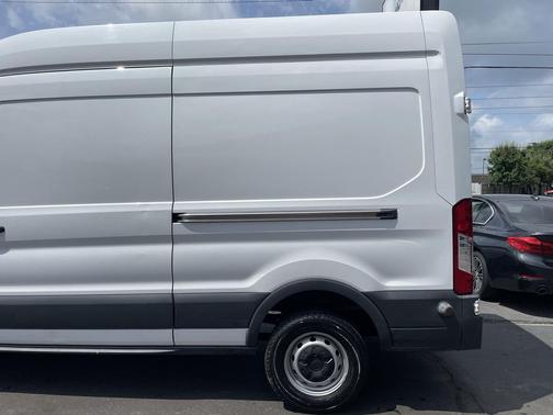 2017 Ford Transit-250 Base