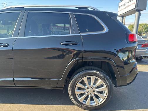 2018 Jeep Cherokee Overland