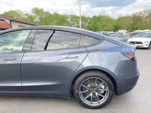 2022 Tesla Model 3 Standard Range