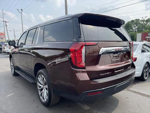 2022 GMC Yukon XL SLE