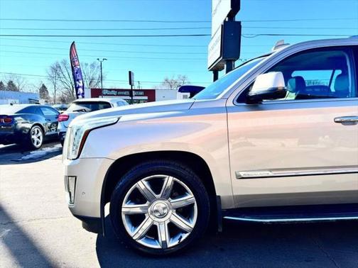 2017 Cadillac Escalade ESV Luxury
