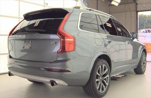 2019 Volvo XC90 T5 Momentum