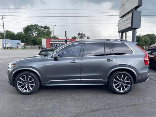 2019 Volvo XC90 T5 Momentum