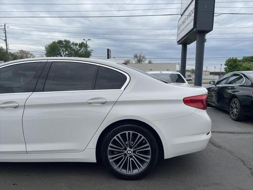 2019 BMW 530 530i