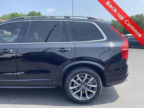 2018 Volvo XC90 T5 Momentum