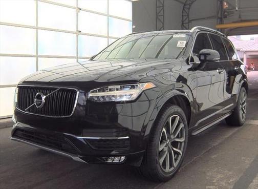 2018 Volvo XC90 T5 Momentum