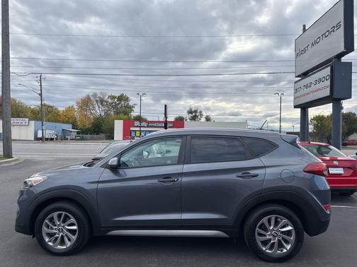 2017 Hyundai TUCSON SE