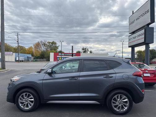 2017 Hyundai TUCSON SE