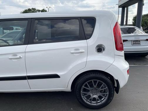 2013 Kia Soul +