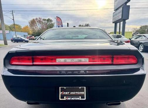 2013 Dodge Challenger SXT