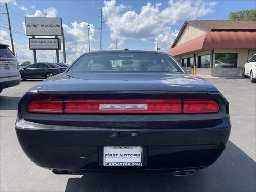 2013 Dodge Challenger SXT