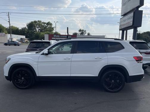 2022 Volkswagen Atlas 2.0T SE w/Technology