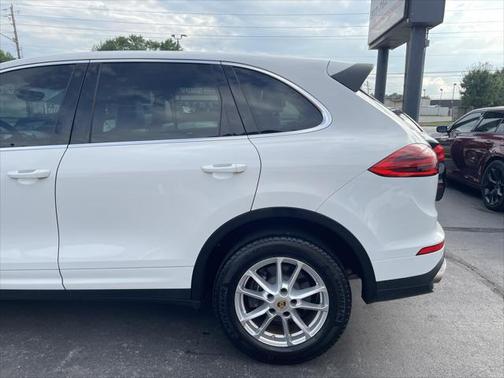 2018 Porsche Cayenne Base
