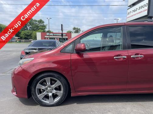 2019 Toyota Sienna SE