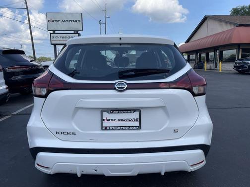 2021 Nissan Kicks S