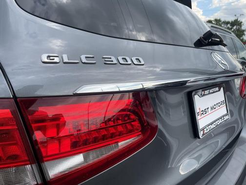 2019 Mercedes-Benz GLC 300 Base
