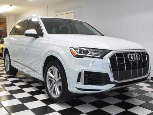 2020 Audi Q7 55 Premium Plus