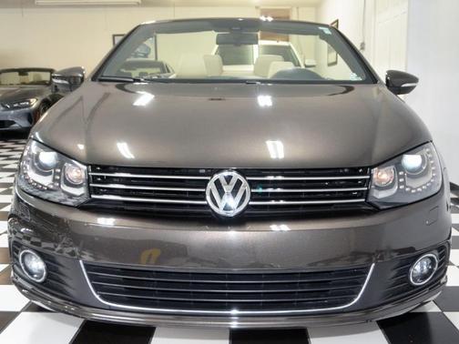 BLACK OAK METALLIC (BROWN) 2013 Volkswagen Eos Lux