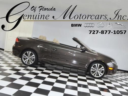 BLACK OAK METALLIC (BROWN) 2013 Volkswagen Eos Lux