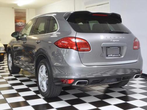 2012 Porsche Cayenne Base